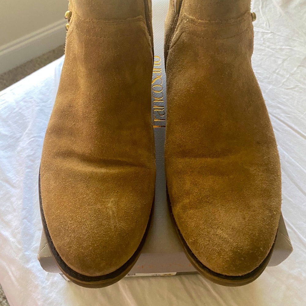 Low cut booties